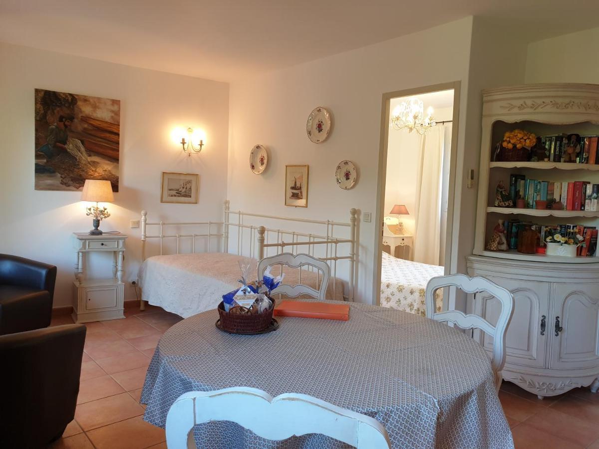 Residence A Merula Calvi  Eksteriør bilde
