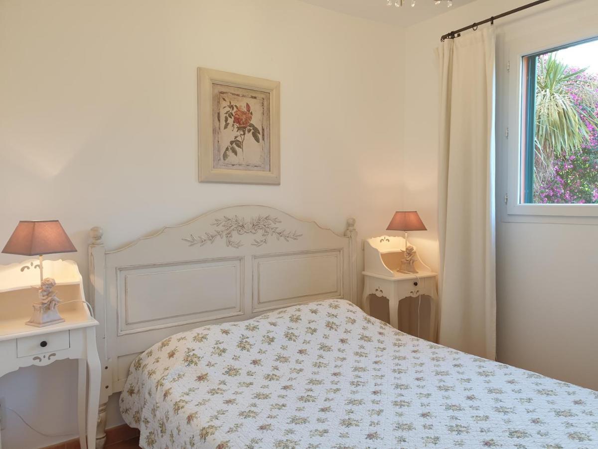 Residence A Merula Calvi  Eksteriør bilde