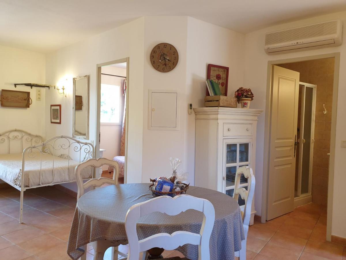 Residence A Merula Calvi  Eksteriør bilde