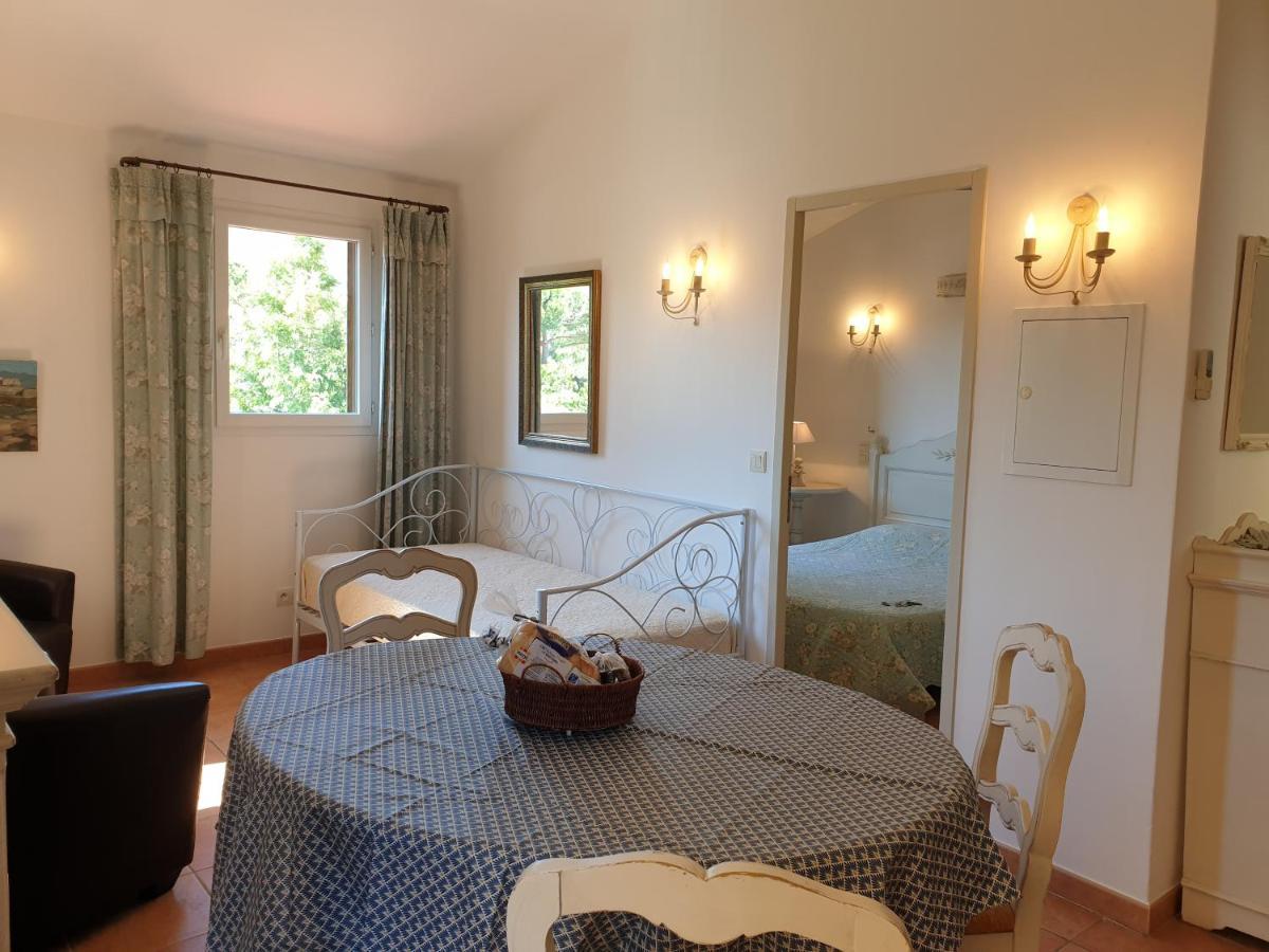 Residence A Merula Calvi  Eksteriør bilde
