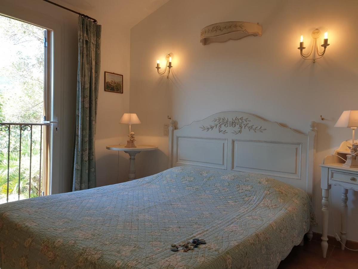 Residence A Merula Calvi  Eksteriør bilde