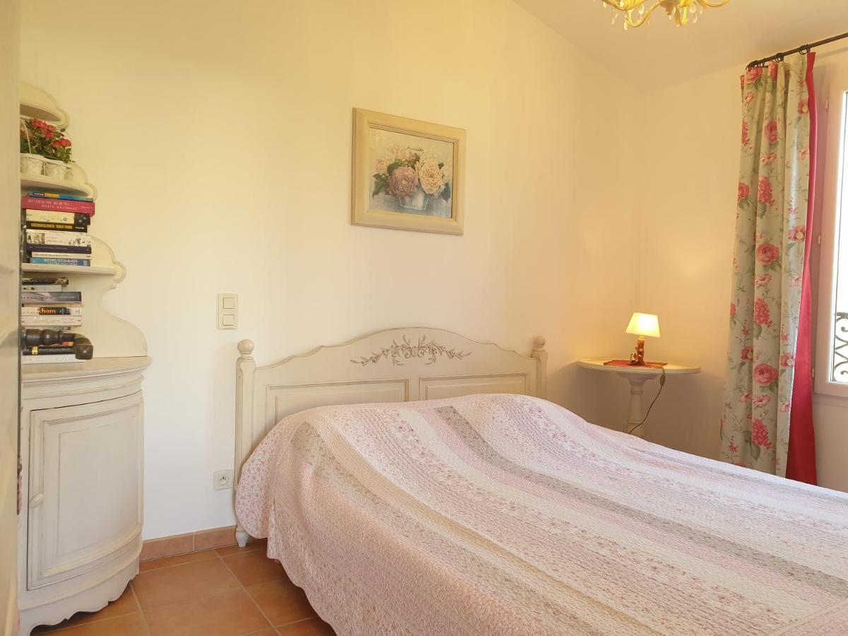 Residence A Merula Calvi  Eksteriør bilde