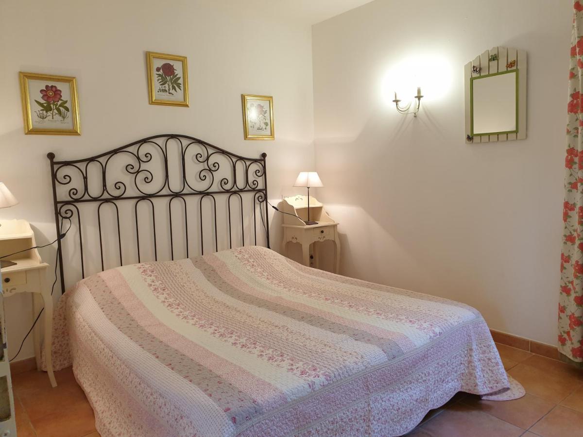 Residence A Merula Calvi  Eksteriør bilde