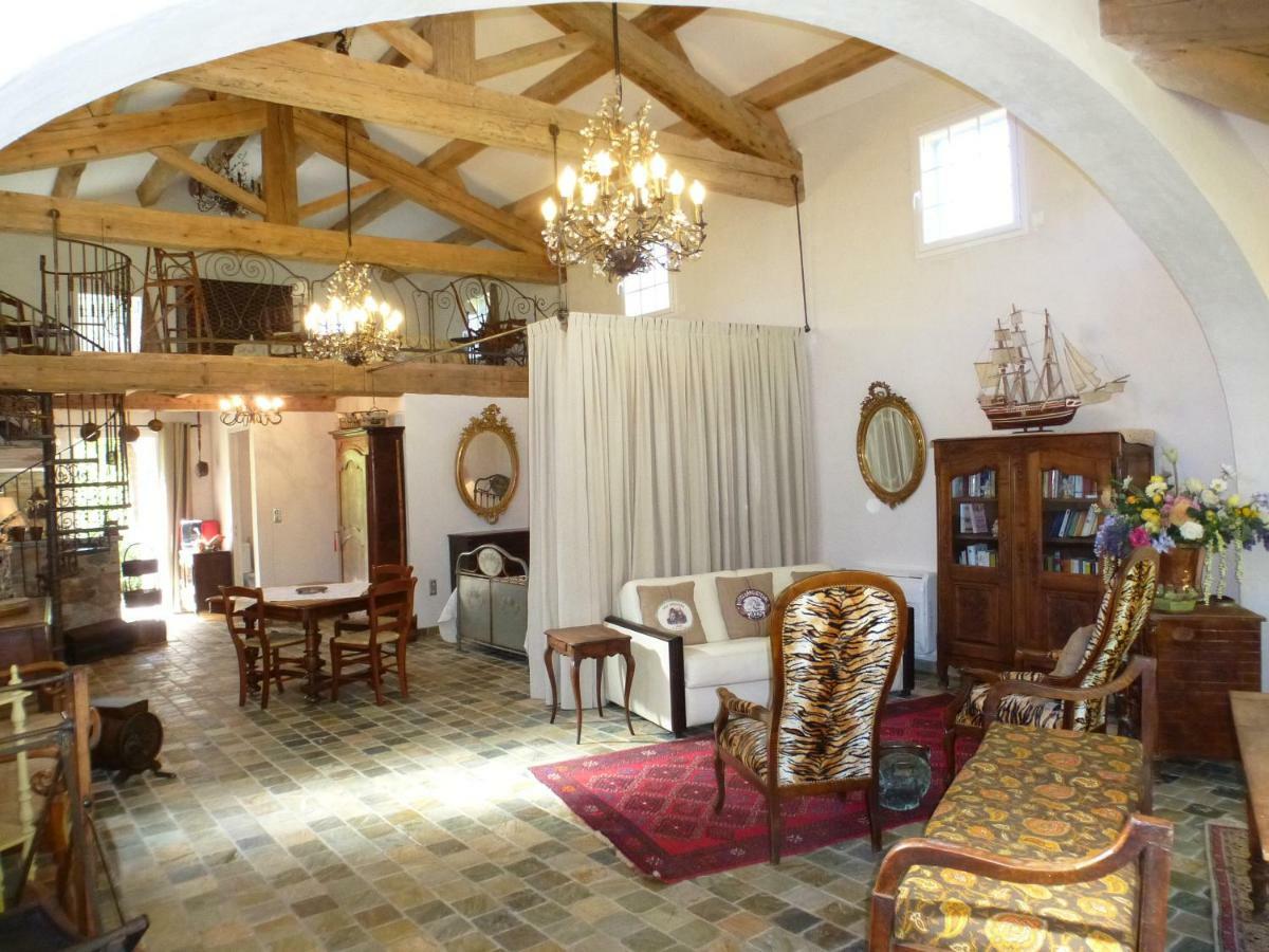 Residence A Merula Calvi  Eksteriør bilde