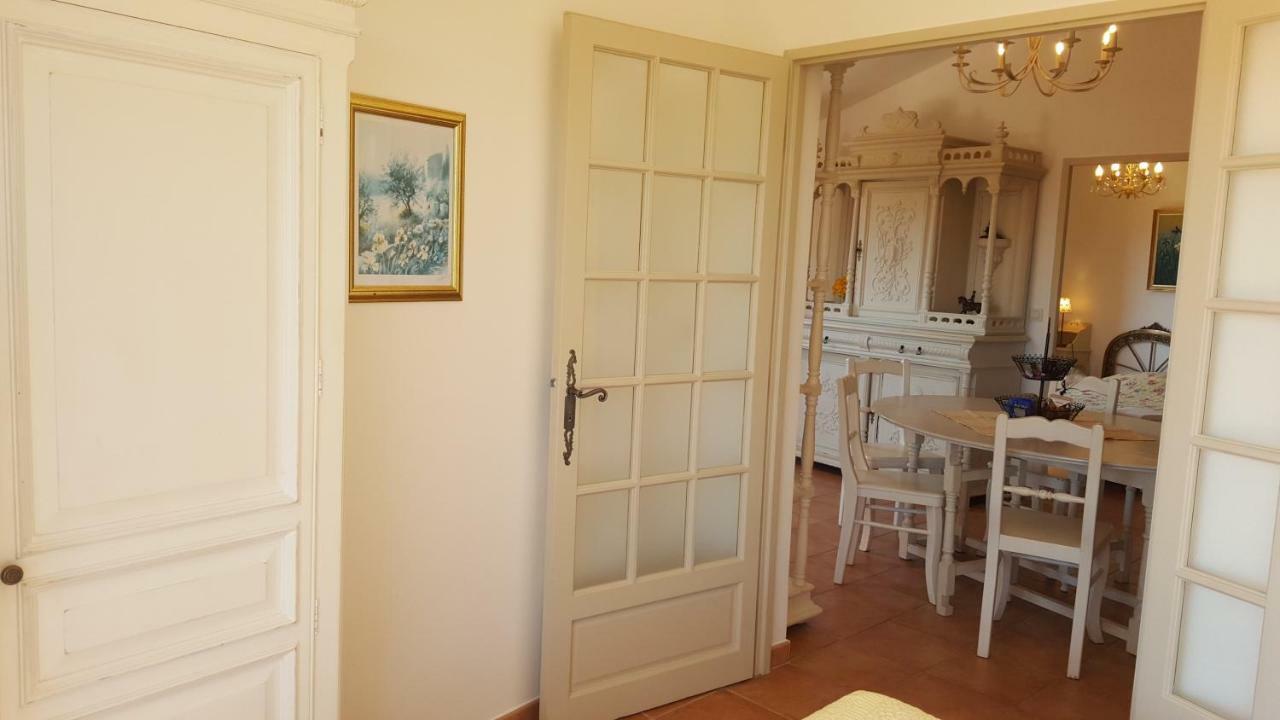 Residence A Merula Calvi  Eksteriør bilde