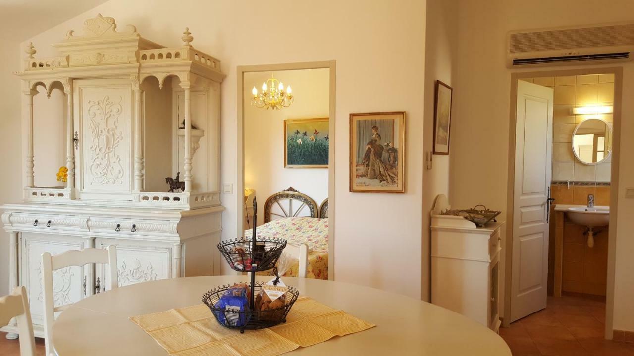 Residence A Merula Calvi  Eksteriør bilde