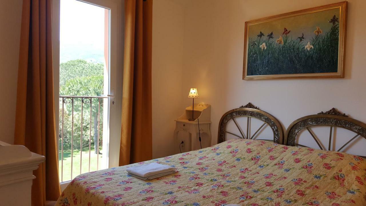 Residence A Merula Calvi  Eksteriør bilde